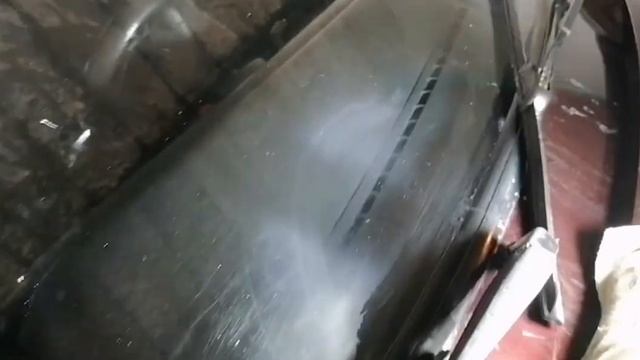 Полировка лобового стекла от царапин