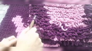 вяжем подушку руками Alize Puffy More