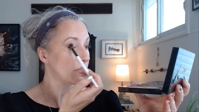 Summer Party Vibes: Trying Huetopian Dream Mothership IX from Pat McGrath Labs смотреть онлайн