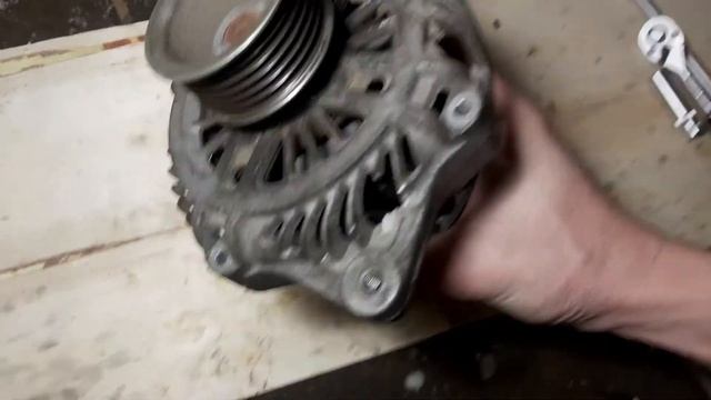 Замена подшипников генератора Subaru смотреть онлайн