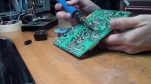 Монитор BenQ G700. Белый экран, мигает индикатор питания, не включается. Ремонт