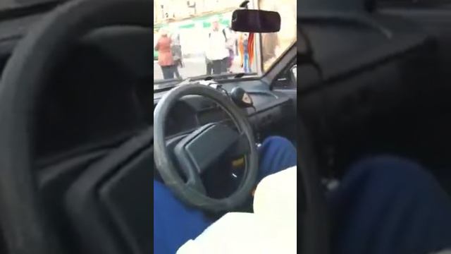 Полицейский на службе