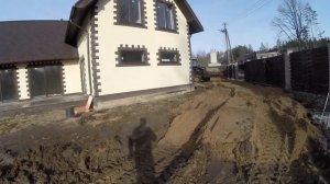 Правильная разработка участка. Вывоз глины, грунта. Завоз плодородной земли, песка.