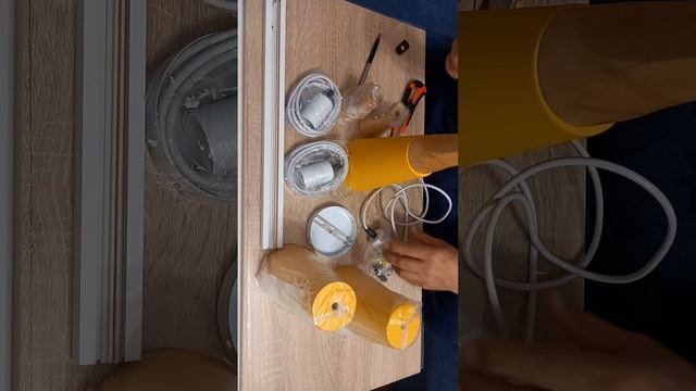 Распаковка посылки из Китая с трековыми светильниками. смотреть онлайн