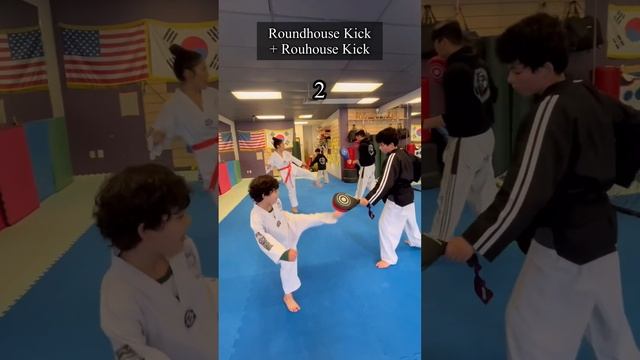 How to hold targets for roundhouse kick #taekwondo #martialartsforlife #dojang #grandmaster #studen