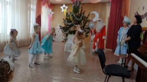 Новогодний танец Кукол. Дети 4-5 лет.