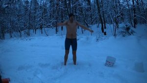 Как правильно закаляться зимой. #зимние забавы #закаливание на морозе
