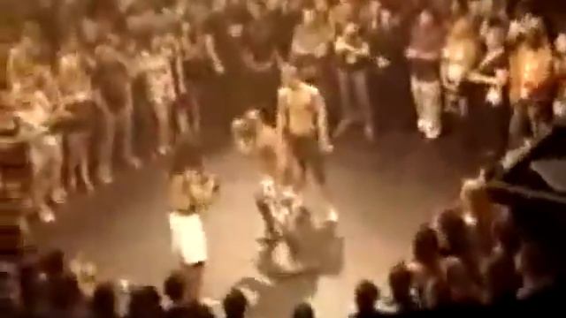 Stupid capeira!!! Capoeira vs boxing смотреть онлайн