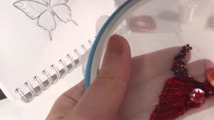 Мастер-класс: как вышить брошь - бабочку из бисера, пайеток и синели