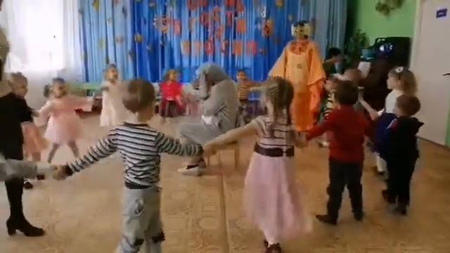 Утренник. Осень в гости просим. 2020. Младшая группа "Солнышко" смотреть онлайн