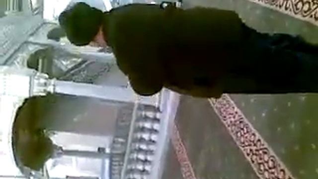 Суфии в Центральной Мечети(Сердце Чечни).mp4.flv смотреть онлайн