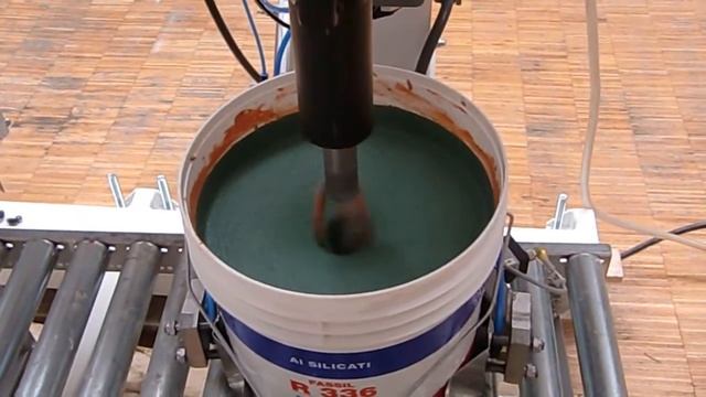 Колеровка краски импеллером "пирамидка" от VISCO JET смотреть онлайн