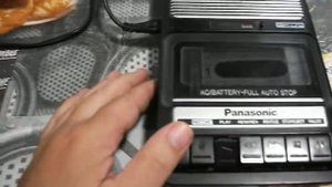 Panasonic RQ-2102 Slimline Portable Audio Cassette Player Recorder test