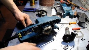Замена ремня, крыльчатки, шкива на ленточной машине MAKITA 9910