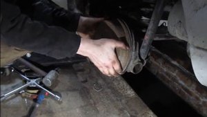 Renault Sandero ( Рено Сандеро )Ревизия ручного тормоза.