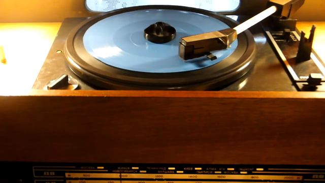 Листая "Кругозор"(номер 1 за 1975 г) поет Рафаэль смотреть онлайн