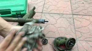 Как часто надо смазывать нижний редуктор вал триммера нужно ли вообще смазывать БЕНЗОКОСЫ
