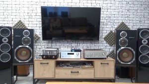 Краткий обзор и пример звучания усилителя Luxman L-570 + ЦАП SMSL D300 и акустики Diatone DS-501