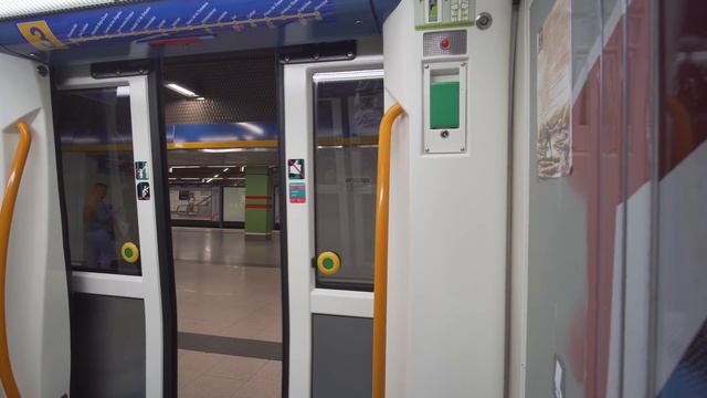 Spain, Madrid, Metro ride from Moncloa to Ventura Rodríguez смотреть онлайн