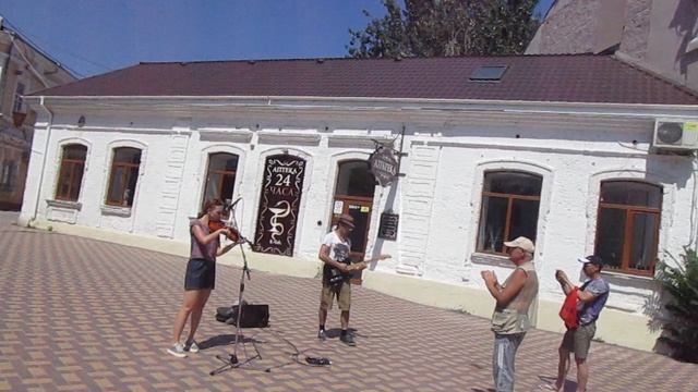 Феодосиские уличные музыканты