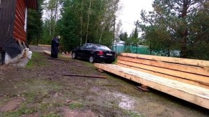 ОДНОМУ ПЕРЕТАЩИТЬ ТЯЖЕЛЫЙ БРУС