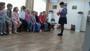 Упражнение "знакомство" с укулеле для детей 5 6 лет #укулеле#полезное_для_детей