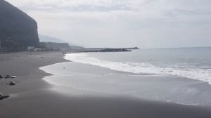 La Palma: My favourite beach! Playa y Puerto de Tazacorte 🌴 20.10