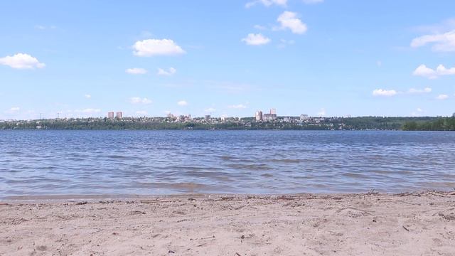 На берегу водохранилища