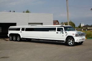 Лимузин Hummer H2 8 колёс.mp4