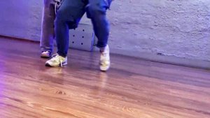 Jeny Miki - Цепи (feat. Tania Raier) - Танец (@jeny_miki & @vova_legend)