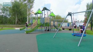 Детский городок и площадка для выгула собак появились в сквере на улице Рябцева