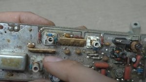 ДЛЯ ТЕХ, КТО НЕ ЗНАЛ, ЧТО ТУТ ЕСТЬ КМ КОНДЕНСАТОРЫ СОДЕРЖАЩИЕ ПЛАТИНУ И ПАЛЛАДИЙ, И ИХ ПРИНИМАЮТ