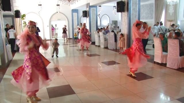 Красивый казахский танец (17.07.2022)_2 смотреть онлайн