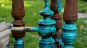 Как создать эффект состаренной многоцветной окраски / Перекрашиваю столик строительным шпателем!