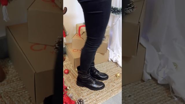 5 TIPOS de BOTAS MILITARES de MUJER AW20 (Vertical video) | CATCHALOT смотреть онлайн