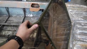 Ветровое стекло с калиткой на Казанку 5