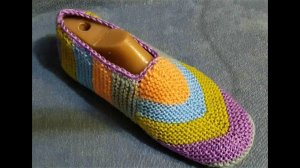 Простенькие следки двумя спицами без шва из остатков пряжи