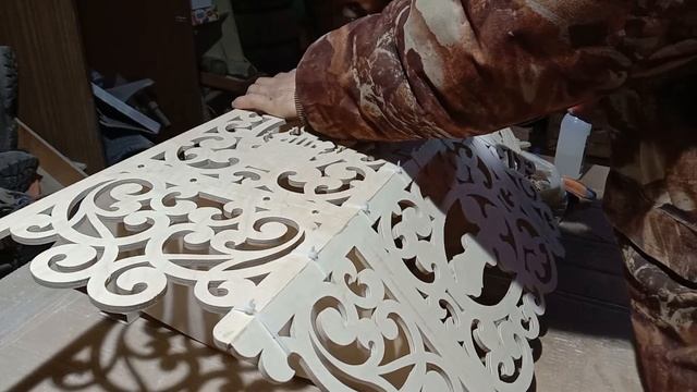 Полка под иконы.Сделай сам. Выпиливание из фанеры на лобзиковом станке. смотреть онлайн