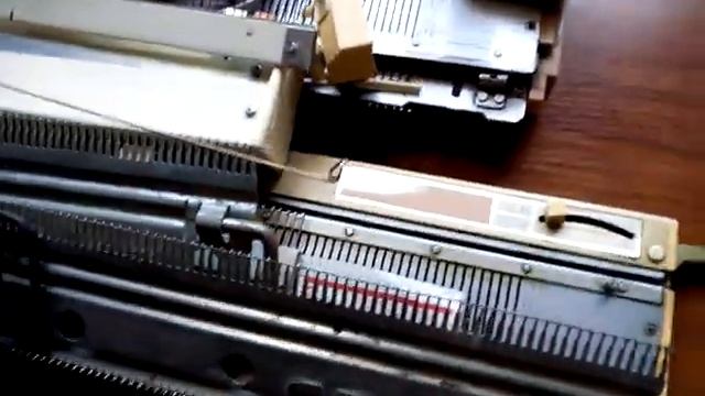 Вязальная машинка SIMAK - Brother  KH830. Часть 1