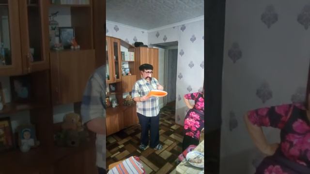 Стрикоза и мураш смотреть онлайн