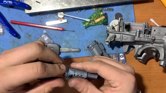 Заклинил замок зажигания Honda что нужно делать смотреть онлайн