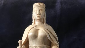 Шахматная фигура королевы из дерева (1 часть разметка)