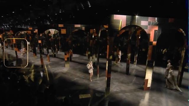 Первая неделя моды в Милане после пандемии. смотреть онлайн