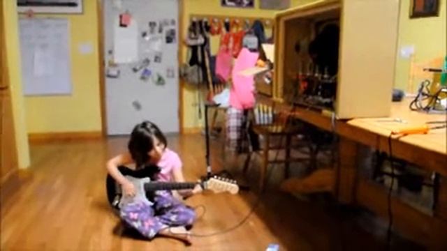 Amp Project and new Squier Mini by Fender смотреть онлайн