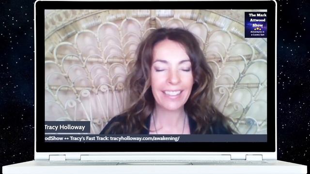 Трейси ХОЛЛОУЭЙ Активация световых кодов смотреть онлайн