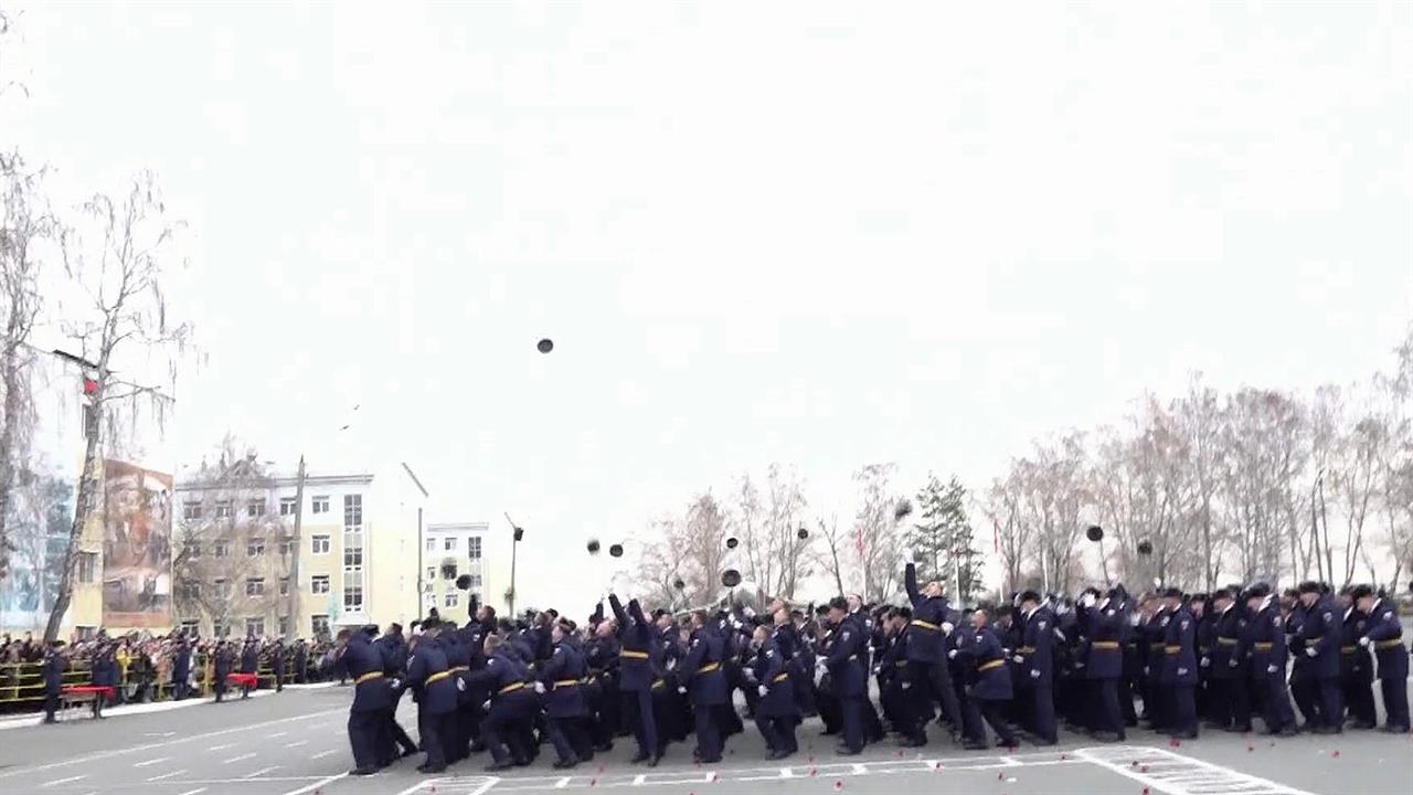 В России череда выпускных в летных училищах и вузах