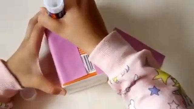 Как сделать домики из картонных коробочек.