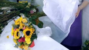 Букет подсолнухов / Как Собрать Букет подсолнухов  МАСТЕР КЛАСС / Студия флористики