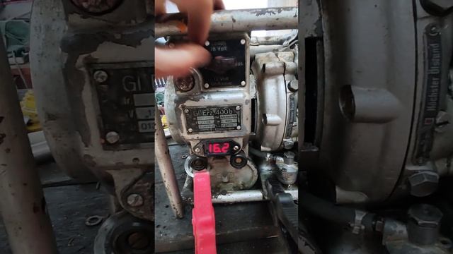 Генератор Stromerzeuger компанії Auto UnionБензогенератор Gl.Erz.400b (Gleichstorm Erzeuger 400W