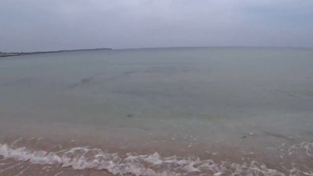 КРЫМ в ноябре. ЧЕРНОМОРСКОЕ. Прогулка по пляжу и парку. смотреть онлайн